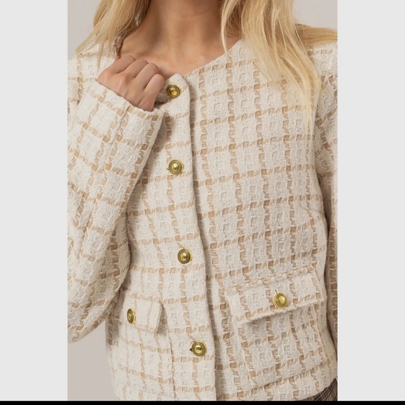 Fabulous Gold Button Plaid Tweed Jacket - Picture 6 of 6
